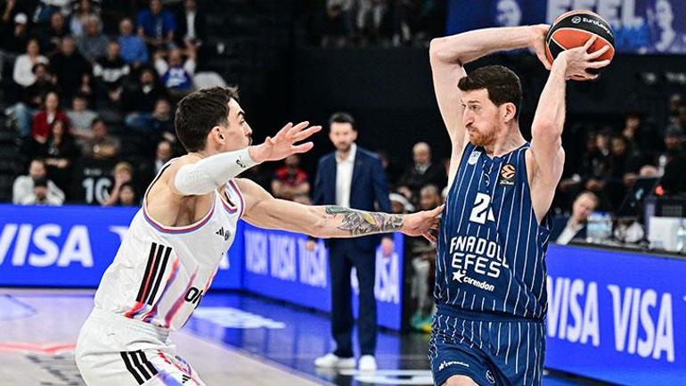 Anadolu Efes kabustan uyanamıyor Anadolu Efes - Paris Basketball maç sonucu 79-84