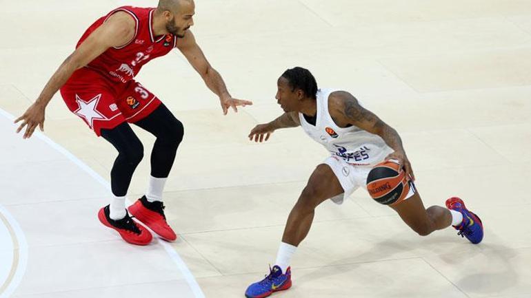 Anadolu Efesin mağlubiyet serisi 5 maça çıktı... Olimpia Milano - Anadolu Efes maç sonucu 87-74