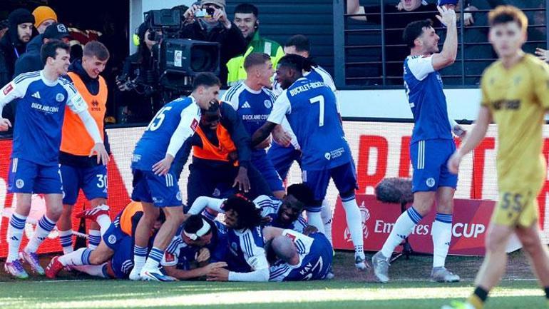 FA Cupta peri masalı 6. Lig ekibi Macclesfield, Premier Lig devini eledi