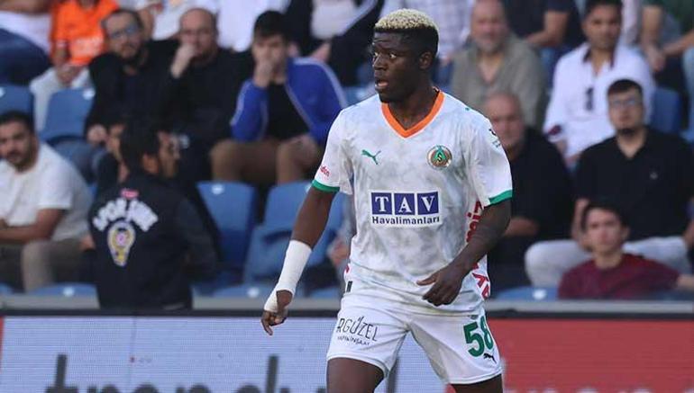 Trabzonspor Süper Ligin iki yıldızına kancayı taktı Dudak uçuklatan bonservis bedeli