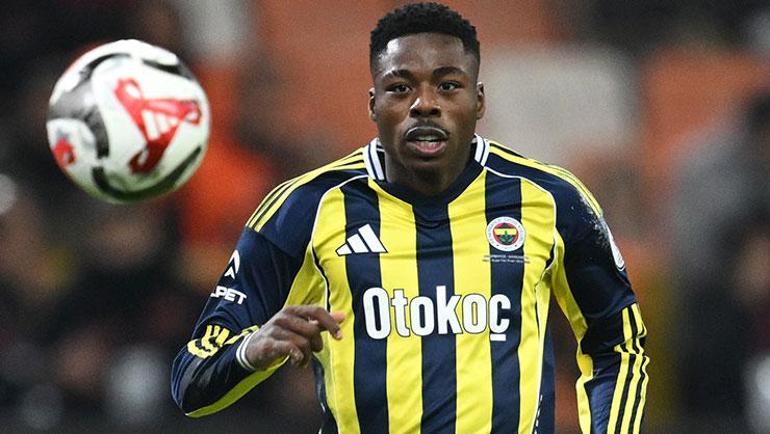 Fenerbahçede sakatlık Yıldız oyuncu maça devam edemedi