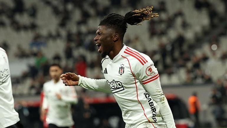 Beşiktaşın yıldızı El Bilal Toure durdurulamıyor Yine sahneye çıktı