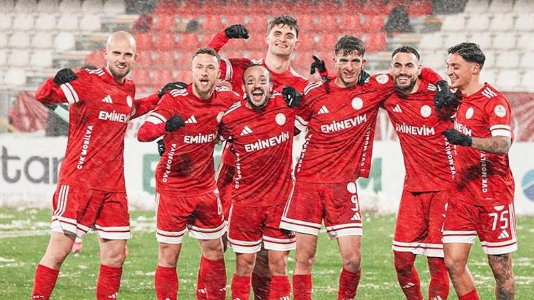 Barış Ekincierden Serik maçında hat-trick Ümraniyespor - Serikspor maç sonucu 5-0