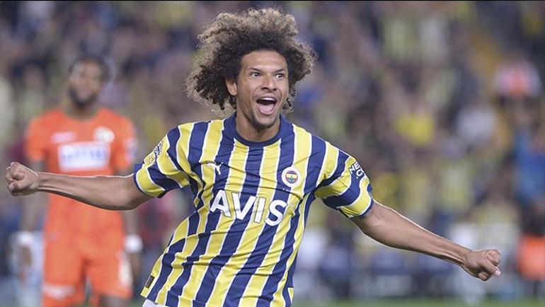 ÖZEL | Fenerbahçenin eski yıldızı Lincoln Henrique, Jose Mourinhoya savaş açtı: Karakter eksikliği vardı Sözünün eri değildi...