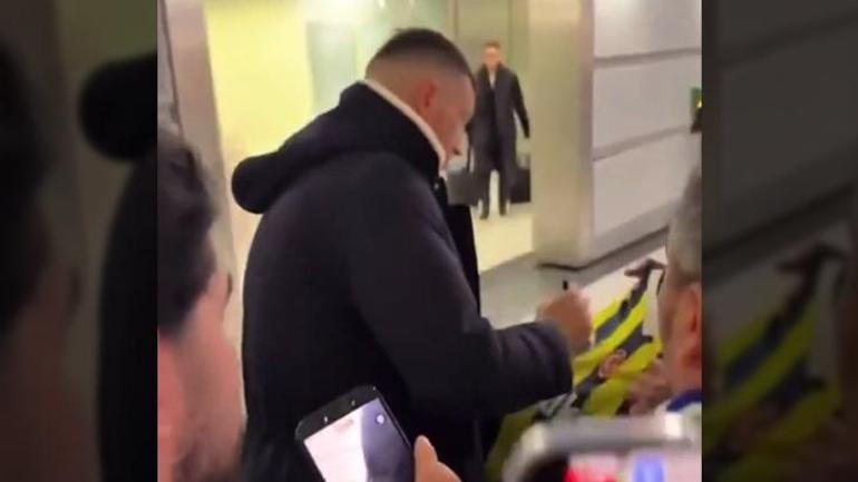 Edin Dzekodan Fenerbahçe hamlesi Taraftarı kırmadı, formayı imzaladı