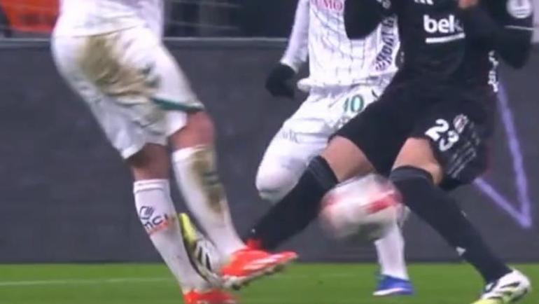 Beşiktaşın yeni transferi ilk maçında kırmızı kart gördü Kariyerinde bir ilk