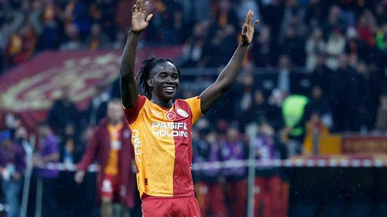 Galatasaray tribünlerinin yeni gözdesi Renato Nhaga