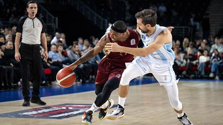 Kupada ilk yarı finalist Türk Telekom Trabzonspora 23 sayı fark...