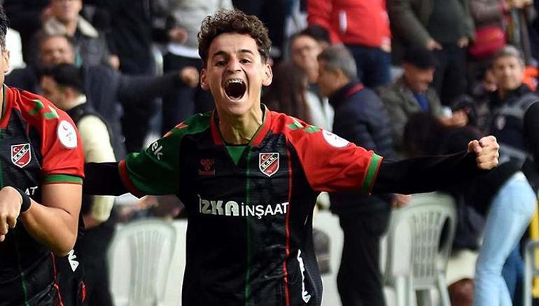 Fenerbahçe Adem Yeşilyurtu transfer etti Resmi imzalar atıldı