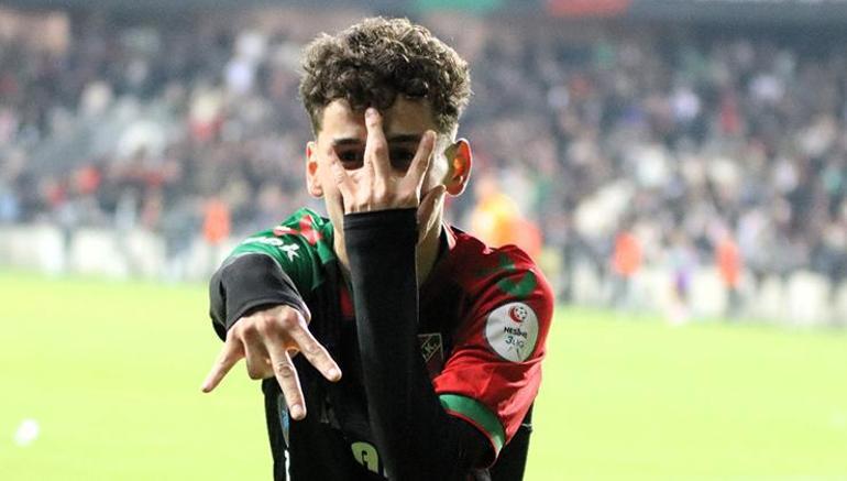 Fenerbahçe Adem Yeşilyurtu transfer etti Resmi imzalar atıldı