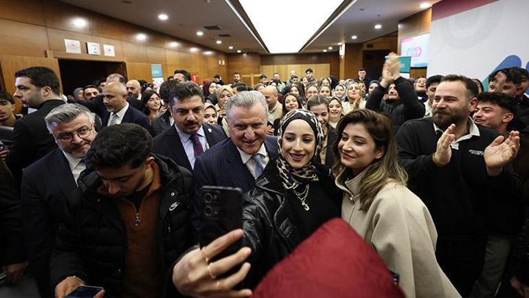 Bakan Bak: 2030a kadar 100 bin yapay zeka girişimcisi yetiştireceğiz