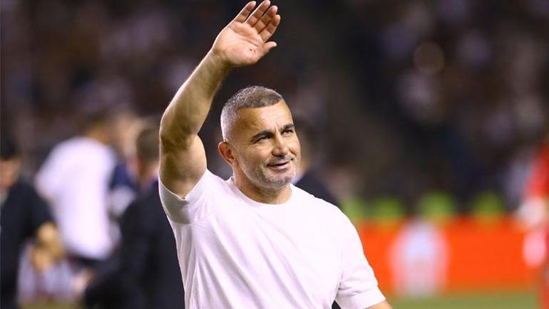 Karabağ teknik direktörü Kurban Kurbanov: Bütün Galatasaraylıları tebrik ederim