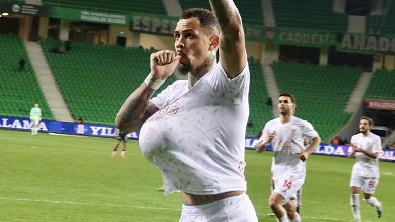 Pendiksporda Kaloğlu dönemi 3 puanla başladı... Sakaryaspor-Pendikspor maç sonucu 0-2