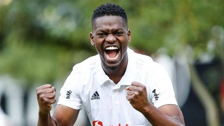 Teknik direktörlüğe başladı Beşiktaşın eski yıldızından futbola erken veda