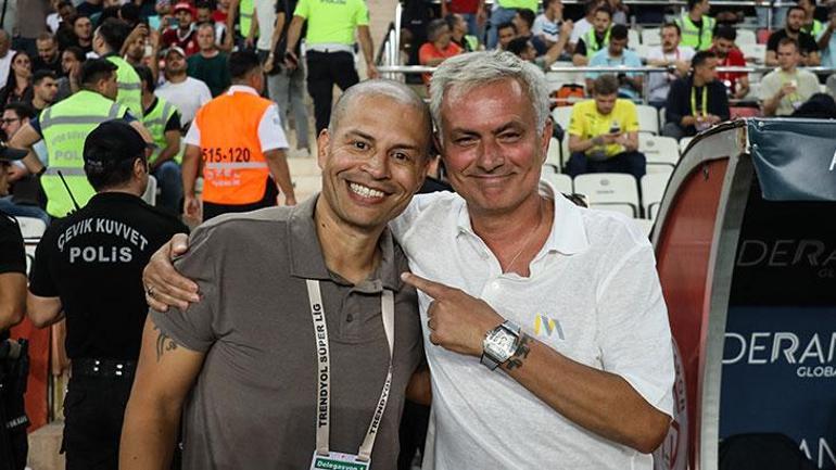 Alex de Souza sahalara geri döndü Yeni takımına imzayı attı...