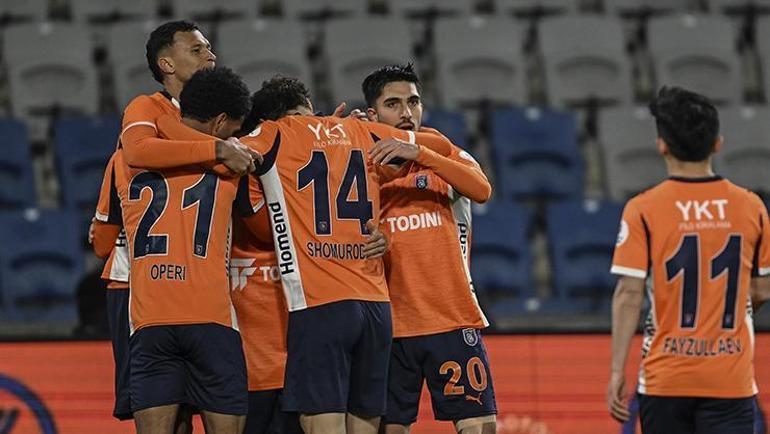 Başakşehir Konyasporu Selke ile devirdi Başakşehir - Konyaspor maçı sonucu: 2-0