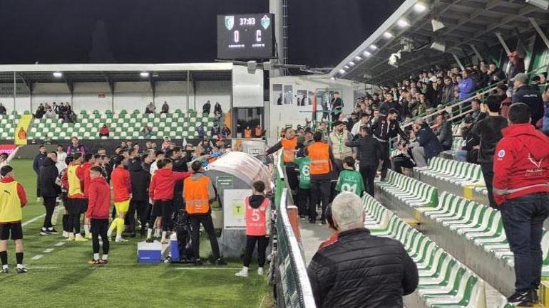 Bodrumda ırkçılık söylemde bulunan taraftar tribünden çıkarıldı