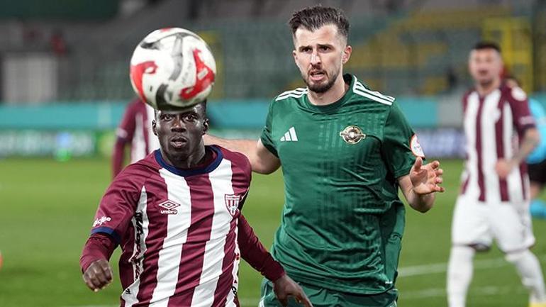 Esenler Eroksporun 8 maçlık galibiyet serisi sona erdi... Esenler Erokspor - Bandırmaspor maç sonucu 1-1