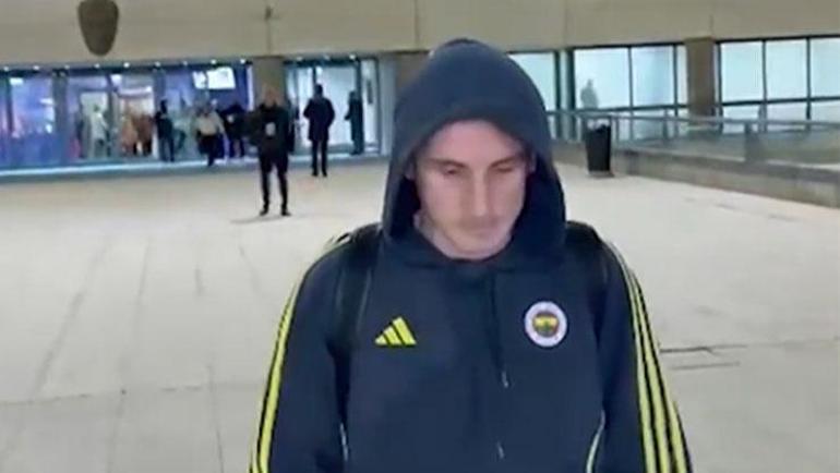 Tek başına ayrıldı Fenerbahçenin yıldızı Kerem Aktürkoğlundan maç sonu beklenmedik hareket