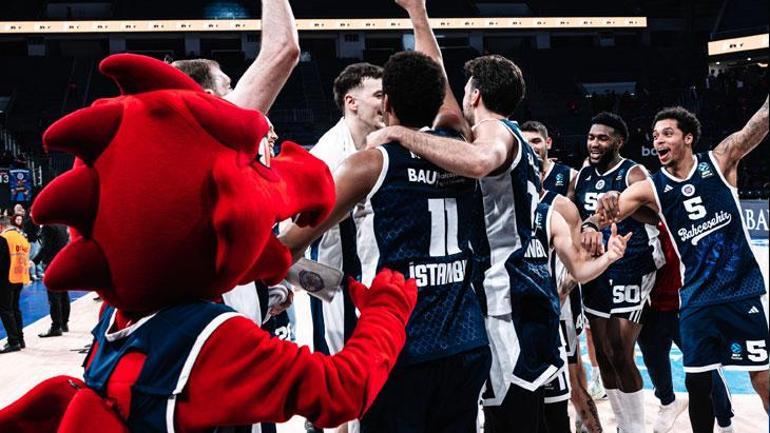 Kyle Allman hançeri sapladı EuroCupta 3 Türk takımı yarı finalde... Hapoel Jerusalem - Türk Telekom maç sonucu 90-91