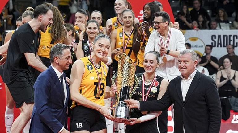 Şampiyon VakıfBank Vodafone Sultanlar Liginde 15. zafer.. VakıfBank - Fenerbahçe Medicanamaç sonucu 3-1