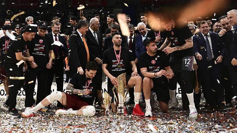 Voleybol SMS Grup Efeler Liginde ŞAMPİYON ZİRAAT BANKKART