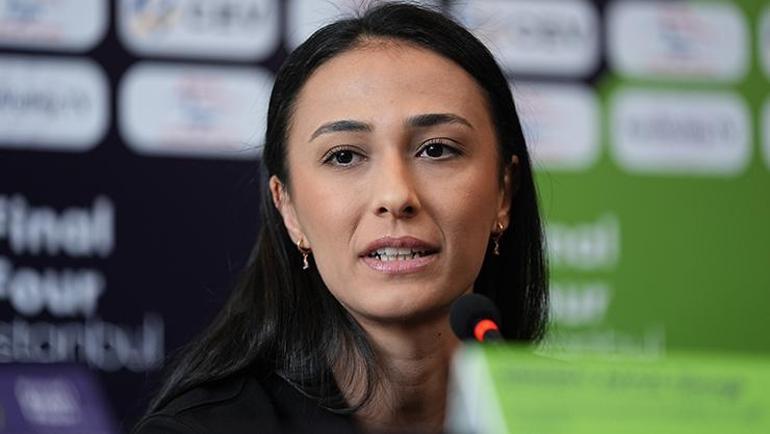 CEV Şampiyonlar Ligi dörtlü finalinde ilk hedef Türk finali VakıfBank ve Eczacıbaşı sahneye çıkıyor