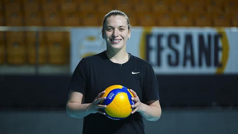 CEV Şampiyonlar Ligi dörtlü finalinde ilk hedef Türk finali VakıfBank ve Eczacıbaşı sahneye çıkıyor