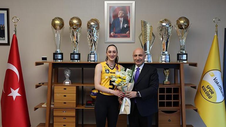 VakıfBankta ayrılıklar peş peşe: Ayça Aykaç, Sıla Çalışkan, Ogbogu, Malual