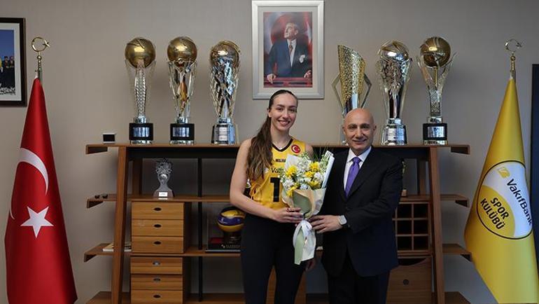 VakıfBankta ayrılıklar peş peşe: Ayça Aykaç, Sıla Çalışkan, Ogbogu, Malual