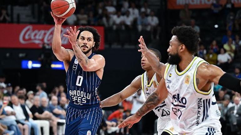 Fenerbahçe seriyi kazandı, adını finale yazdırdı... Anadolu Efes - Fenerbahçe Beko maç sonucu 93-102