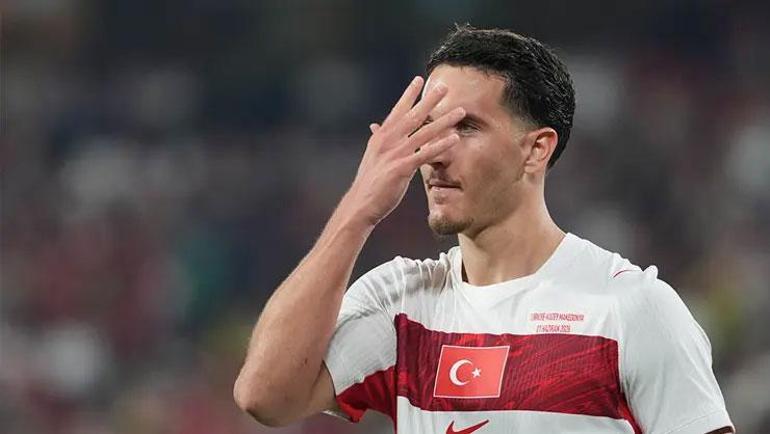 Galatasarayda milli oyuncunun transferi iptal oldu Performansını beğenmediler