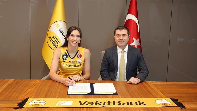 8 yıl sonra yeniden: Naz Aydemir Akyol yeni sezonda VakıfBankta
