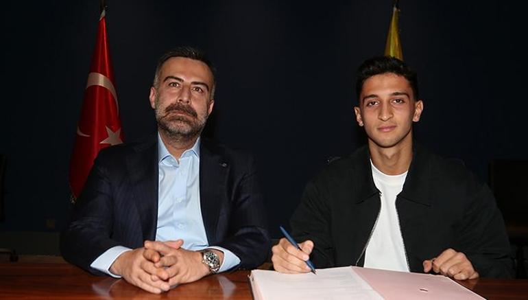 Fenerbahçenin genç yıldızına Porto ve Vitoria Guimaraes talip Yasir Boz paylaşılamıyor...