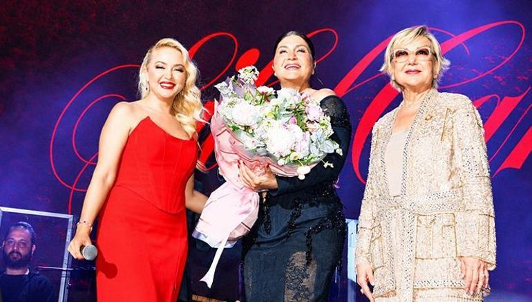 100. Gazi Koşusu Resepsiyonunda görkemli kutlama Gökyüzünde görsel şölen...