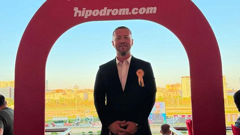 Ünlüler, Hipodrom.com locasında 100üncü Gazi Koşusu heyecanını yaşadı