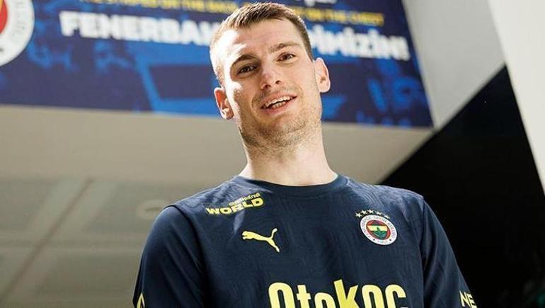 Fenerbahçenin Avusturya kamp kadrosu belli oldu İşte listede olmayan isimler