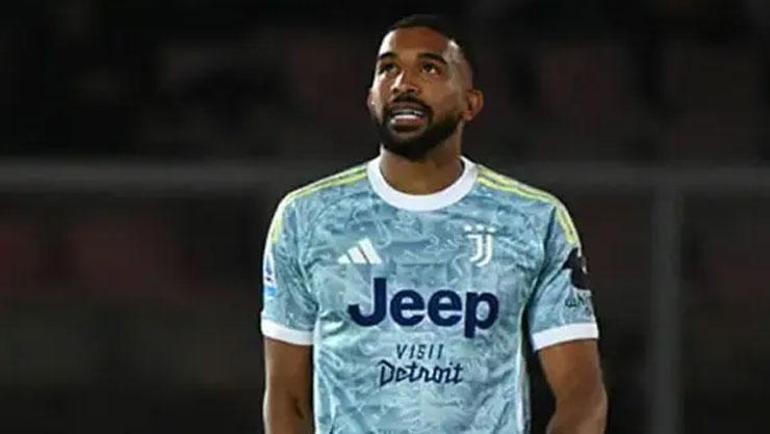 İiki transfer rafa kalktı Galatasarayda planlar değişti
