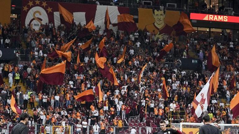 Galatasaray taraftarından Dursun Özbeke tepki Yönetim istifa