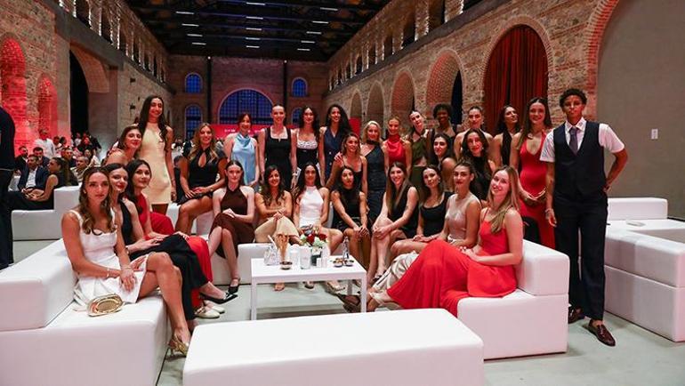 Filenin Sultanları ve Filenin Efeleri gala gecesinde bir araya geldi