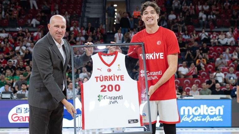 12 Dev Adamdan 28 sayı fark Dünya Kupası elemelerinde 7de 7 yaptık... (ÖZET) Türkiye - Litvanya maç sonucu 94-66