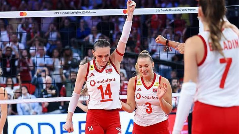 Santarelli ve Eda Erdemden Sırbistan mesajı Filenin Sultanlarının yarı final maçı öncesi...
