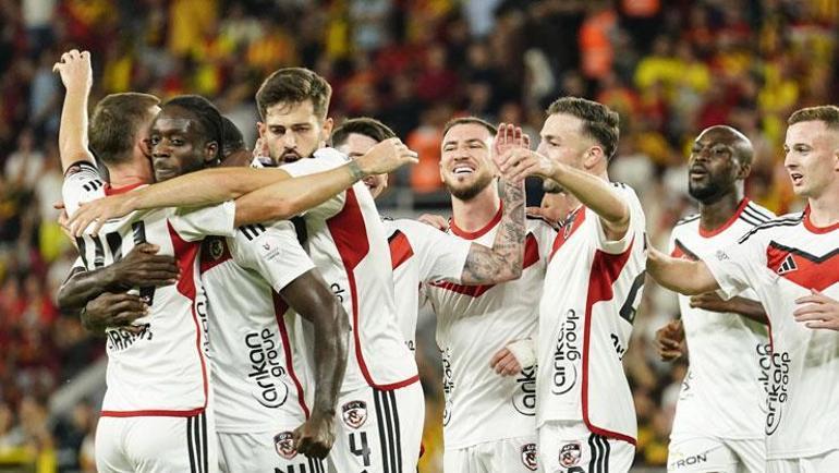 (ÖZET) Gaziantep FK deplasmanda gol oldu yağdı Göztepeyi farklı geçti | Göztepe - Gaziantep FK maç sonucu: 2-4